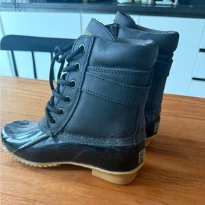 G.H Bass & Co Daisy Duck Boot